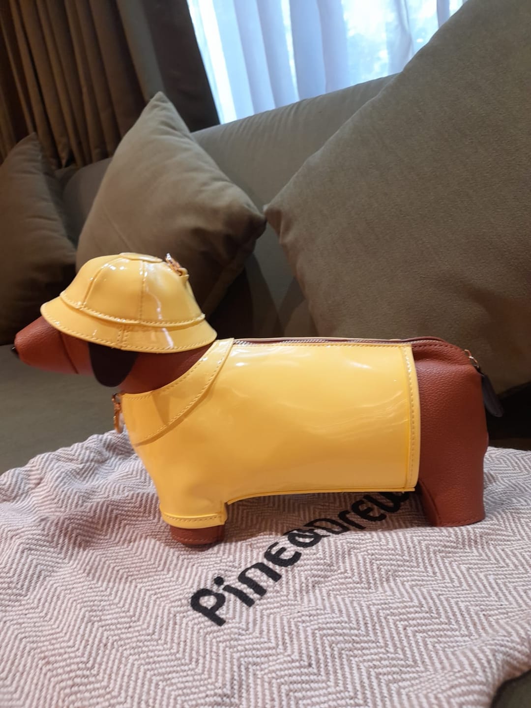 Customer photo review of Dachshund Safari Bag in Vegan Leather