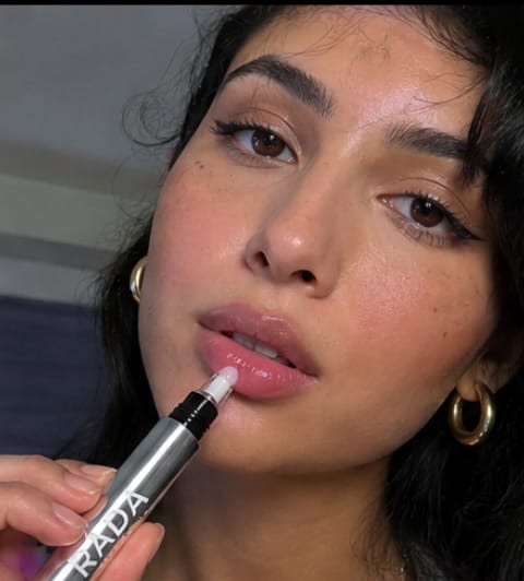 Customer photo review of Collagen Lip Plumper | 100% Natural & Vegan