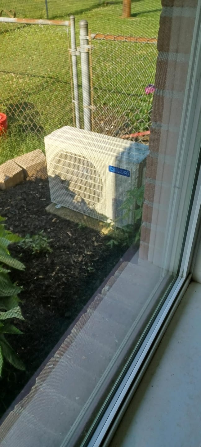 Customer photo review of DELLA Serena CloudAir Series 12000 BTU 22 SEER2 Mini Split Heat Pump AC - Up to 550 Sq.Ft.