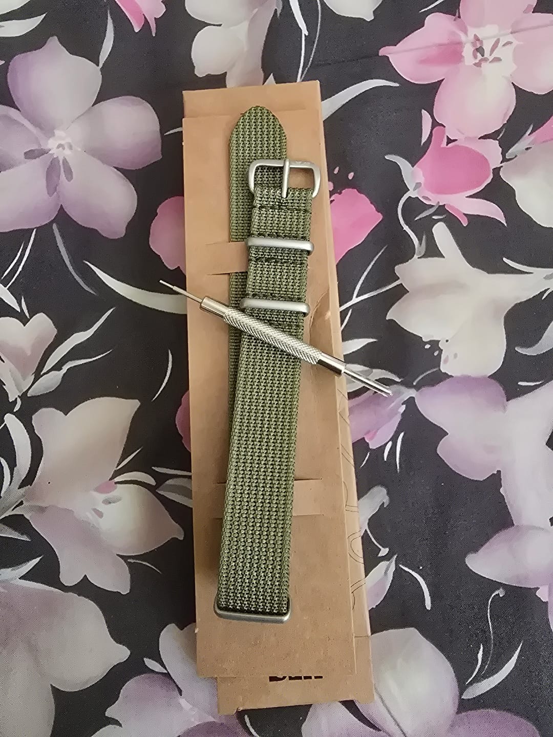 Customer photo review of Correa Nato Dando La Hora Verde