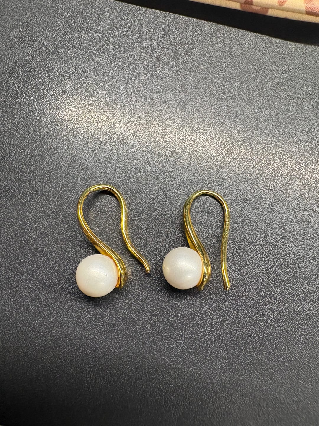 Customer photo review of Par Arete Colgante Con Perla 6 mm