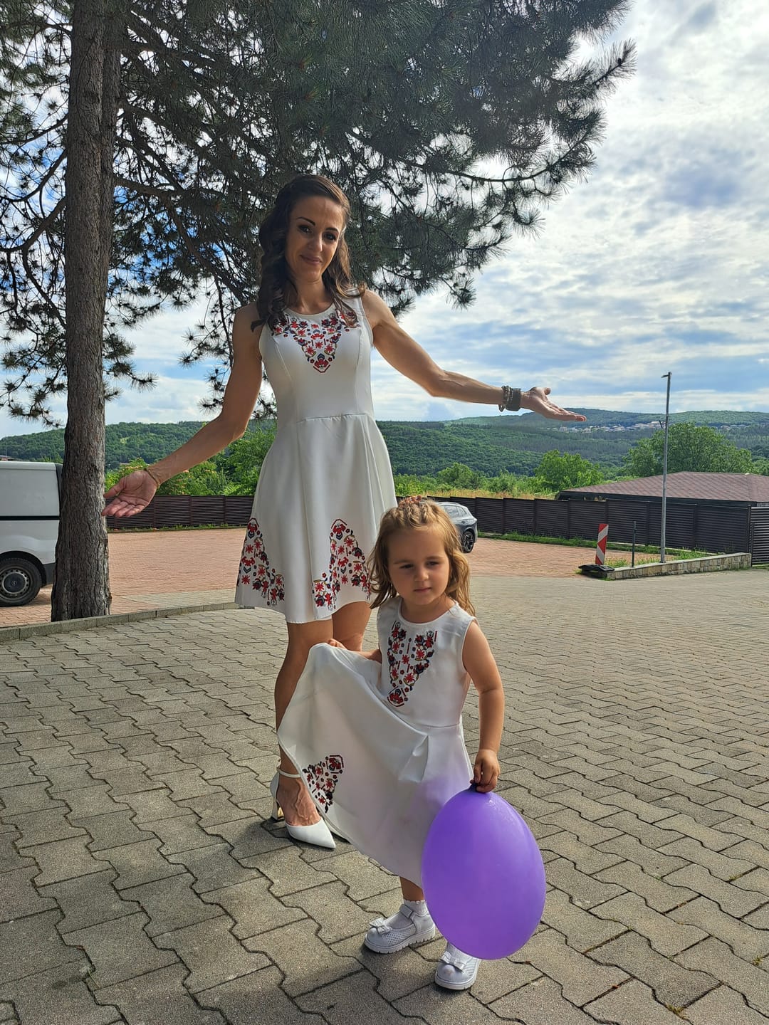 Customer photo review of Детска рокля със самоковска шевица