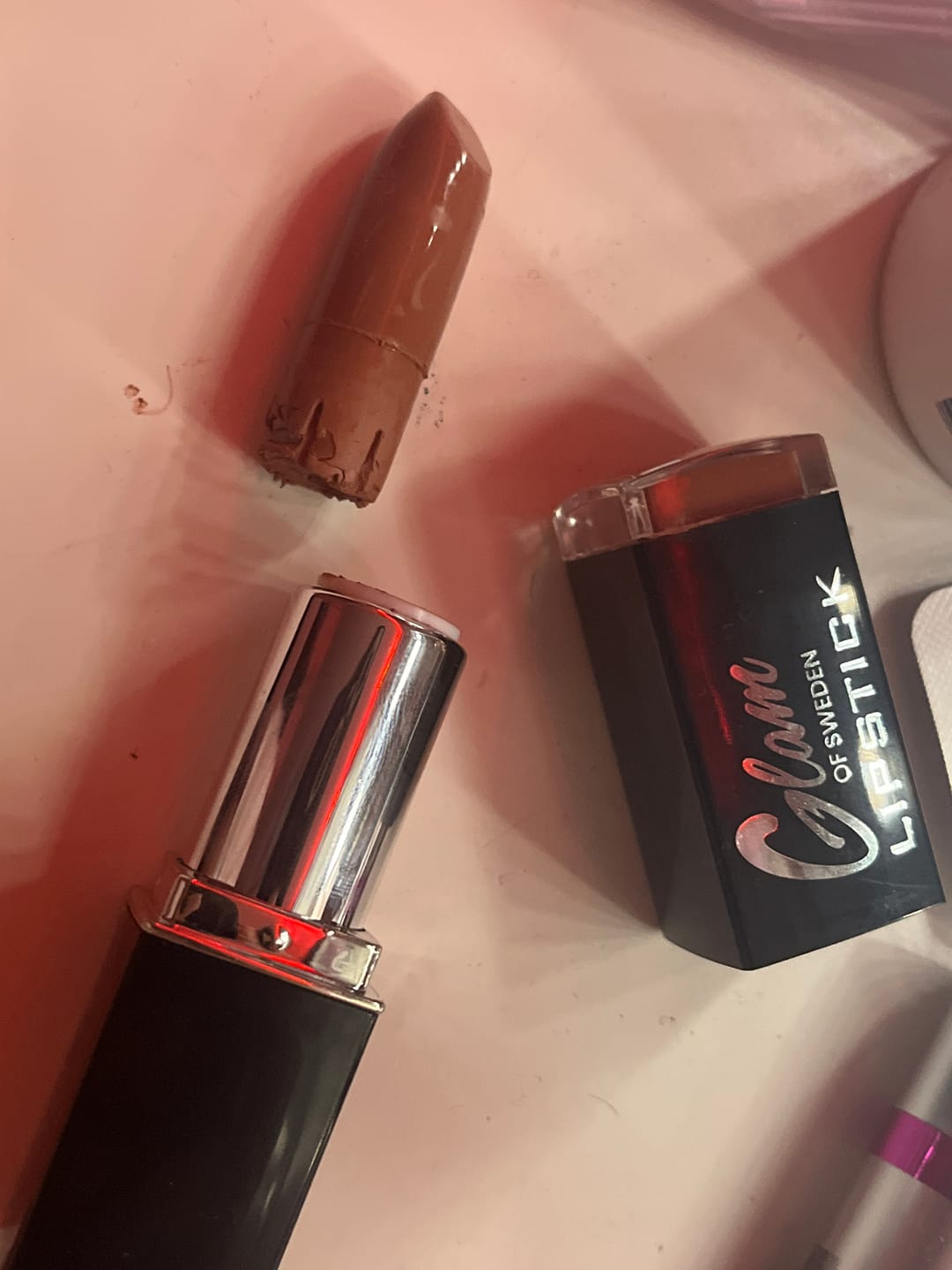 Customer photo review of Glam Of Sweden Black huulipuna #90-sand