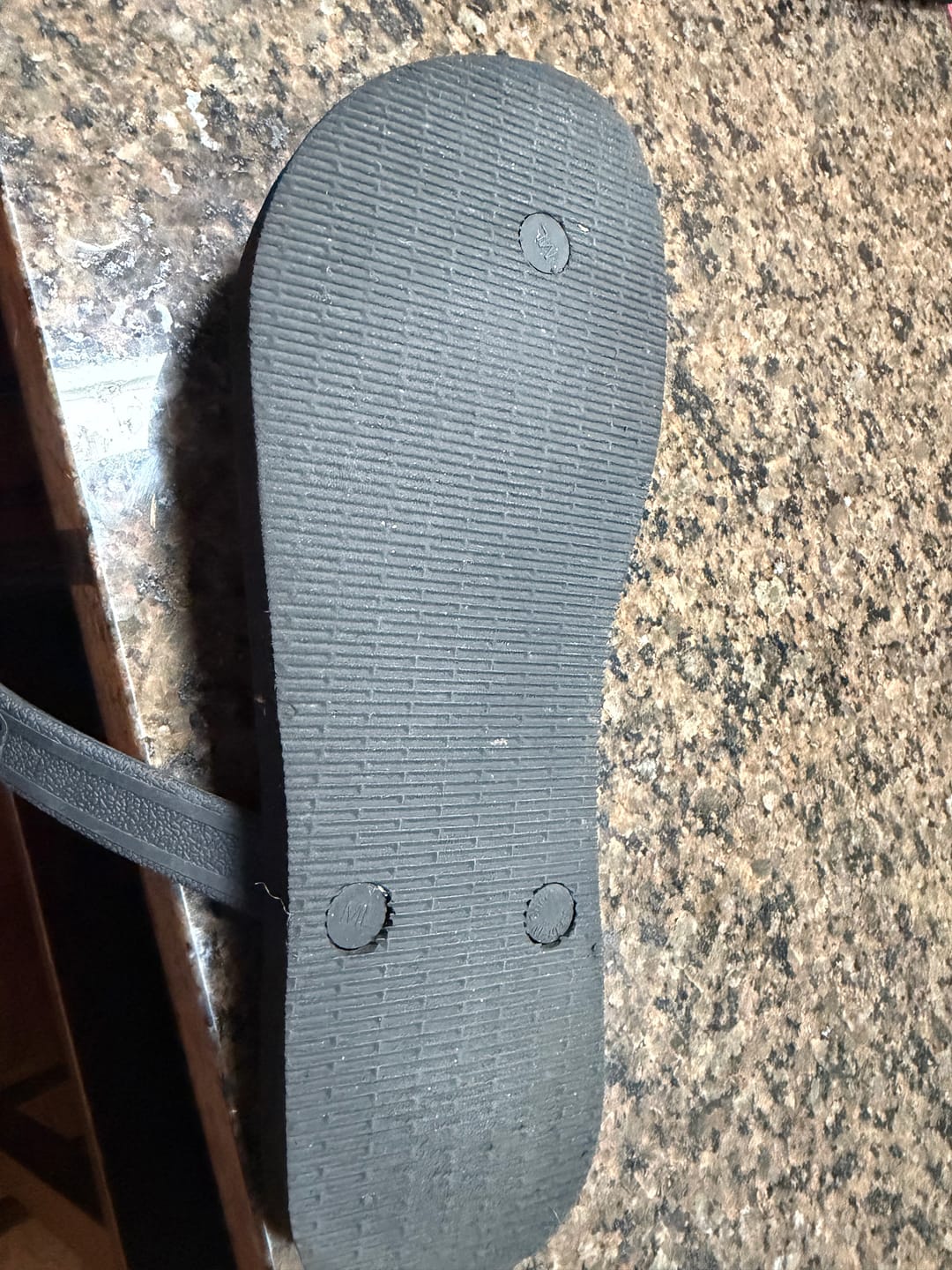 Customer photo review of Gurus Flip-Flops - Black