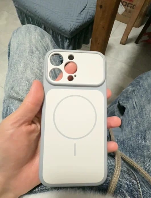 Customer photo review of LuxuryKase Magnetic Converter Case | Built-in Camera Lens Protection | iPhone 17 Pro Series Inspired Camera Design | MagSafe Compatible | Dual-Tone Colour Finish For iPhone