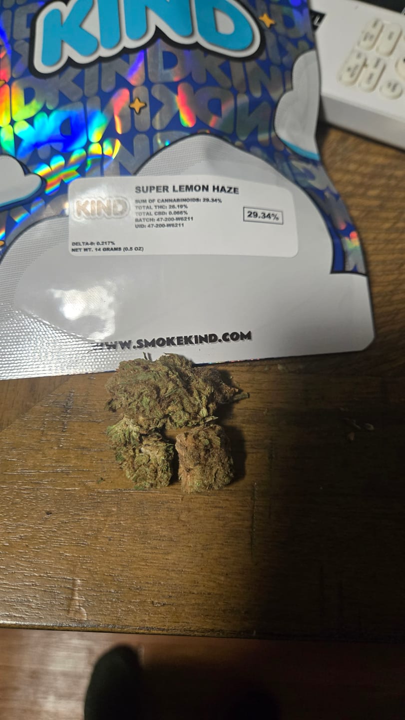 Customer photo review of Super Lemon Haze - 14 Grams - Sativa