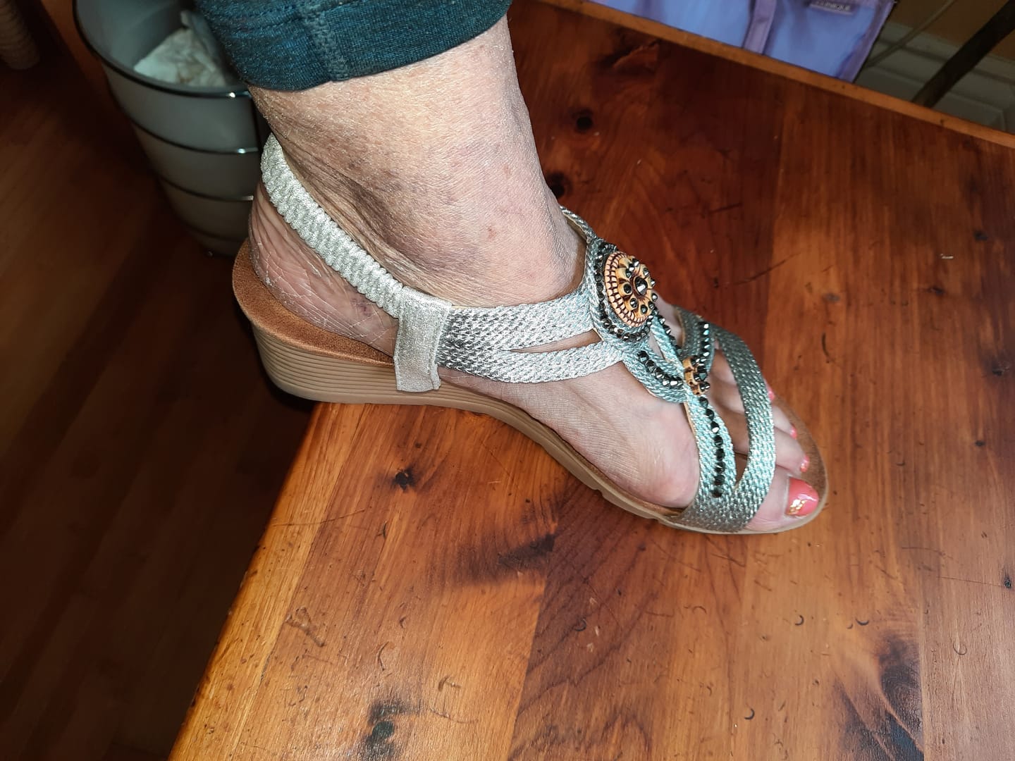 Customer photo review of Comfortable Bohemian Fashion Rhinestone Platform Wedge Sandals