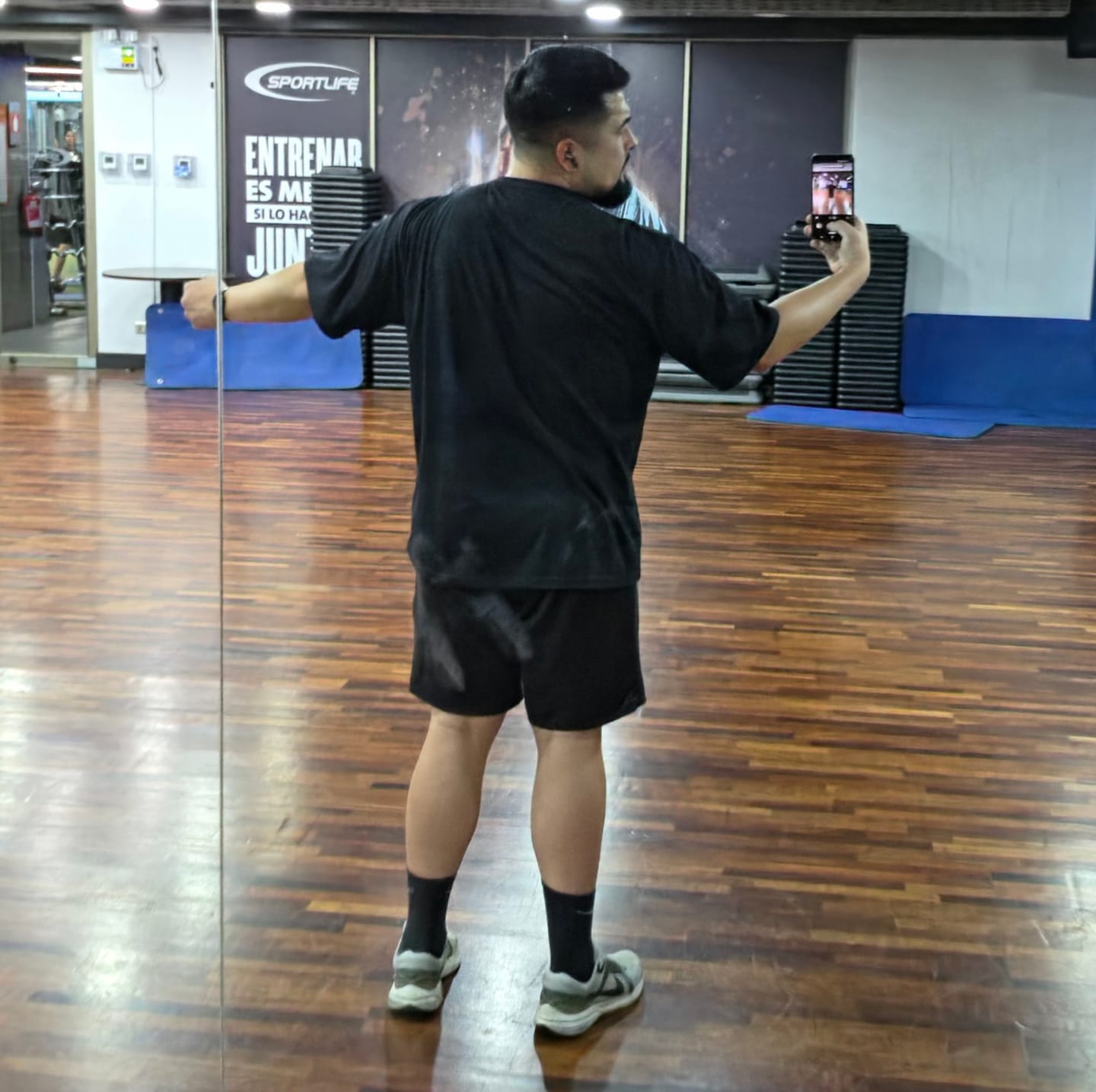 Customer photo review of POLERA BASIC BLACK & WHITE