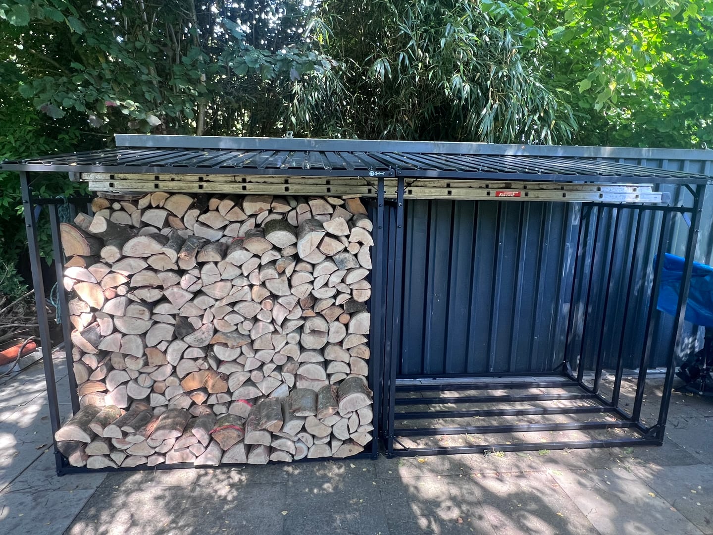 Customer photo review of Gartenzeit® Premium Kaminholzregal für den Außenbereich – XXL, extra stabil & wetterfest
