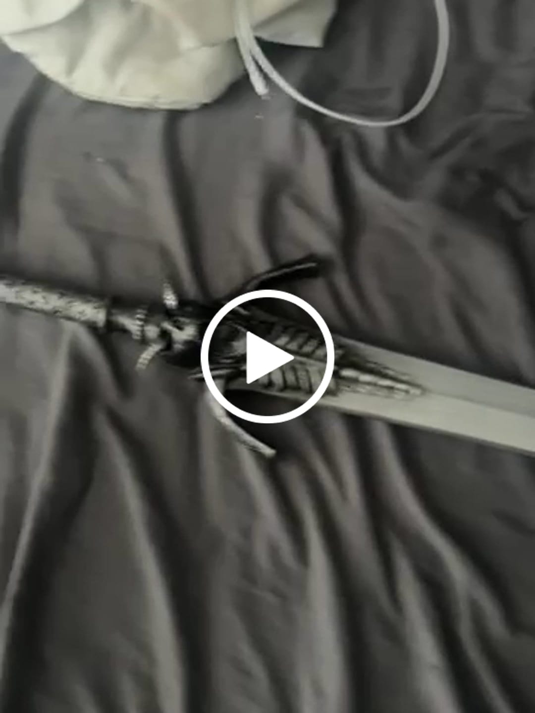 Customer video review of Devil May Cry 5 Dante's Rebellion V3 Foam Sword