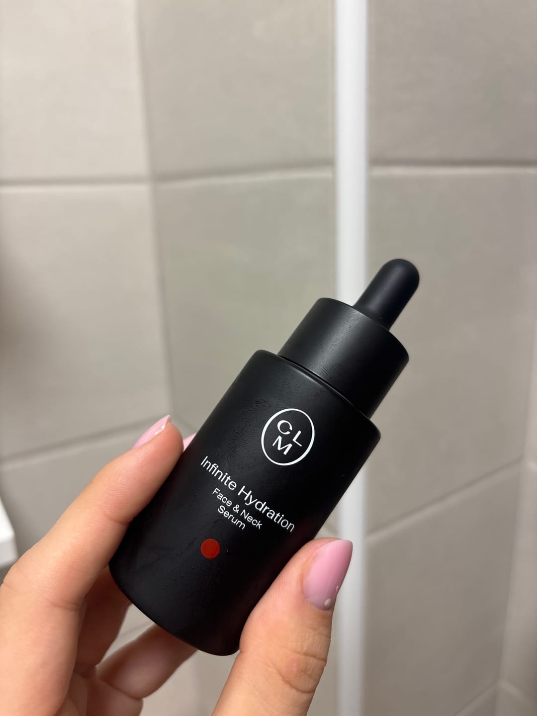 Customer photo review of Intensyviai drėkinantis veido ir kaklo serumas 30ml