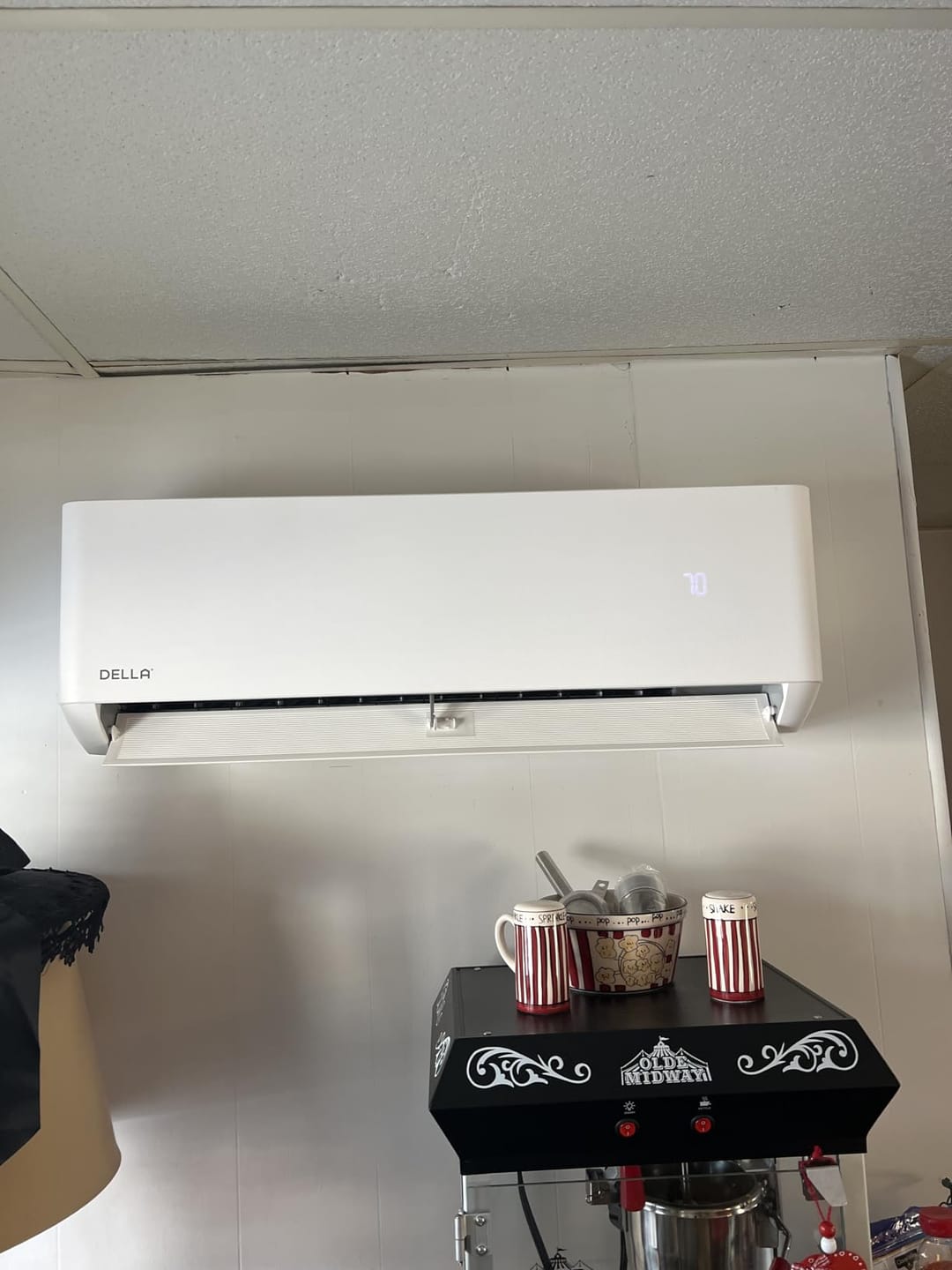 Customer photo review of DELLA Serena Series 18000 BTU 22 SEER2 Mini-Split Heat Pump AC - Up to 1000 Sq.Ft.