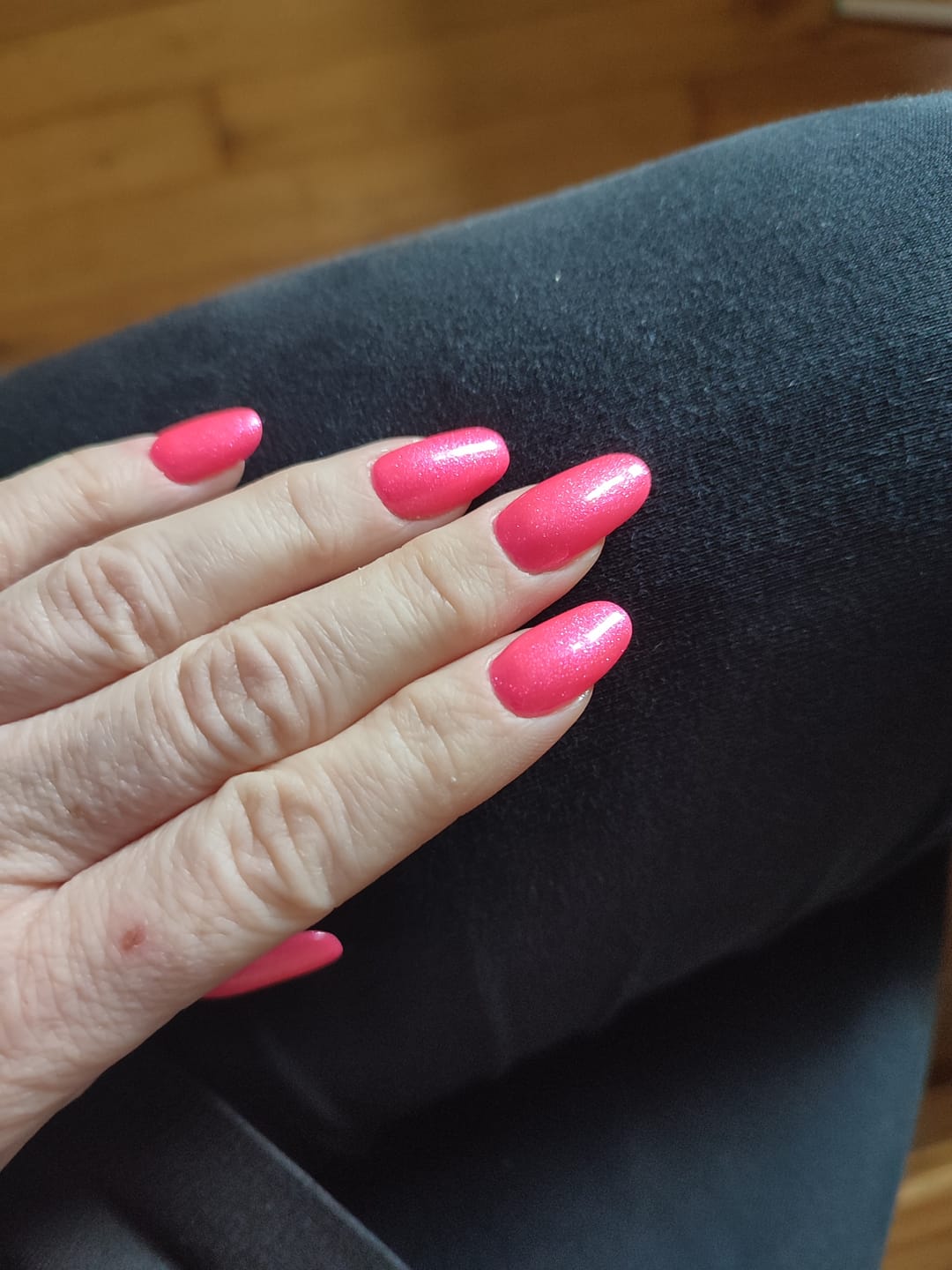 Customer photo review of Semilac 517 Neon Pink UV Gel Polish