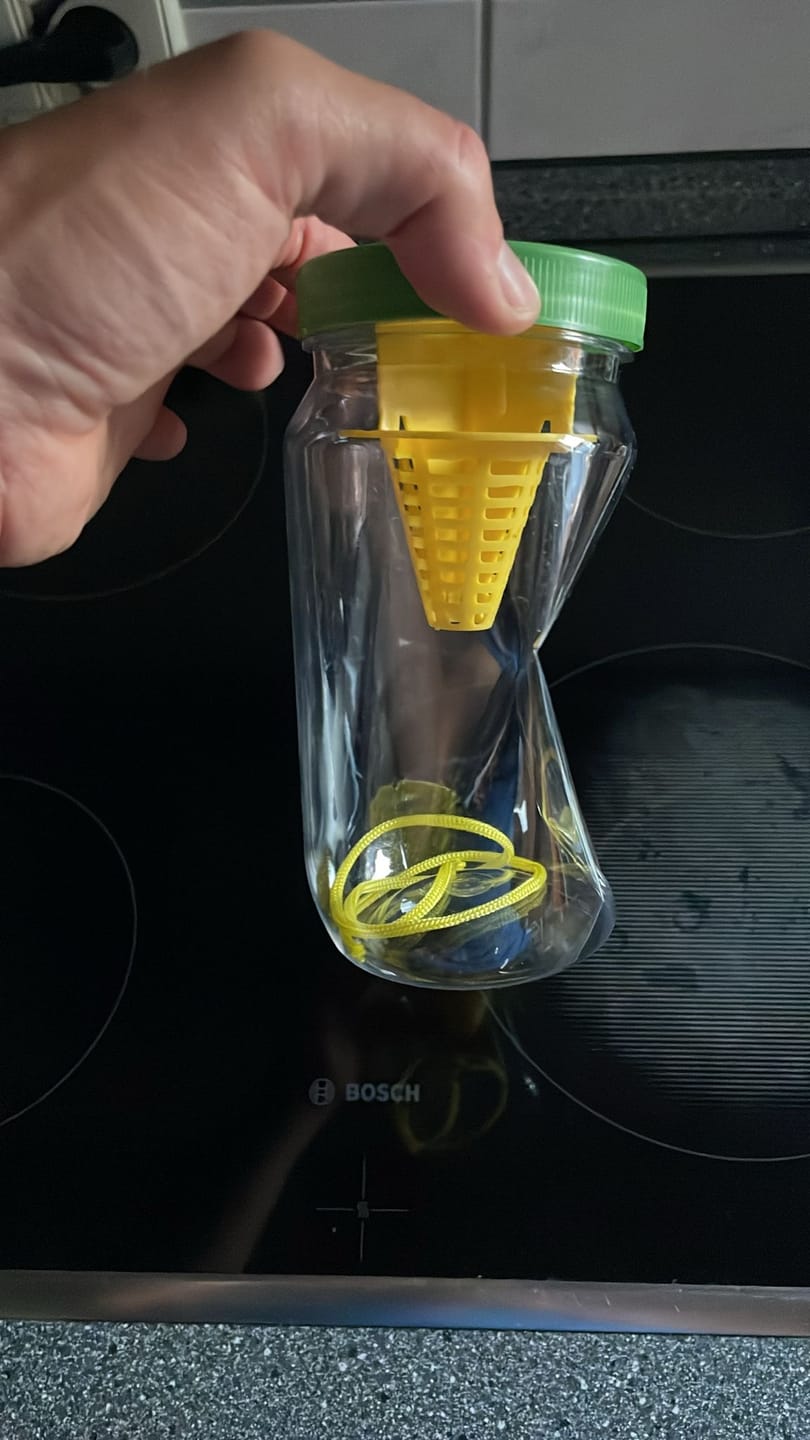 Customer photo review of Liquid Trap Köder – Bio-Lockstoff für Fliegen & Bremsen