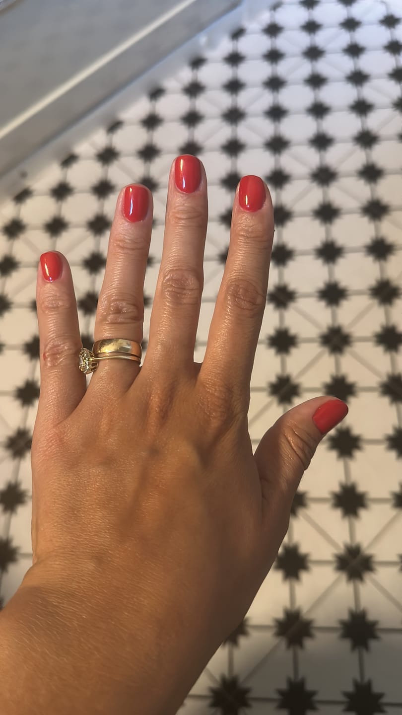 Customer photo review of Semilac UV Gel Polish Starter Set TRY ME 36W Lamp - 3 Full Size Colours Included!