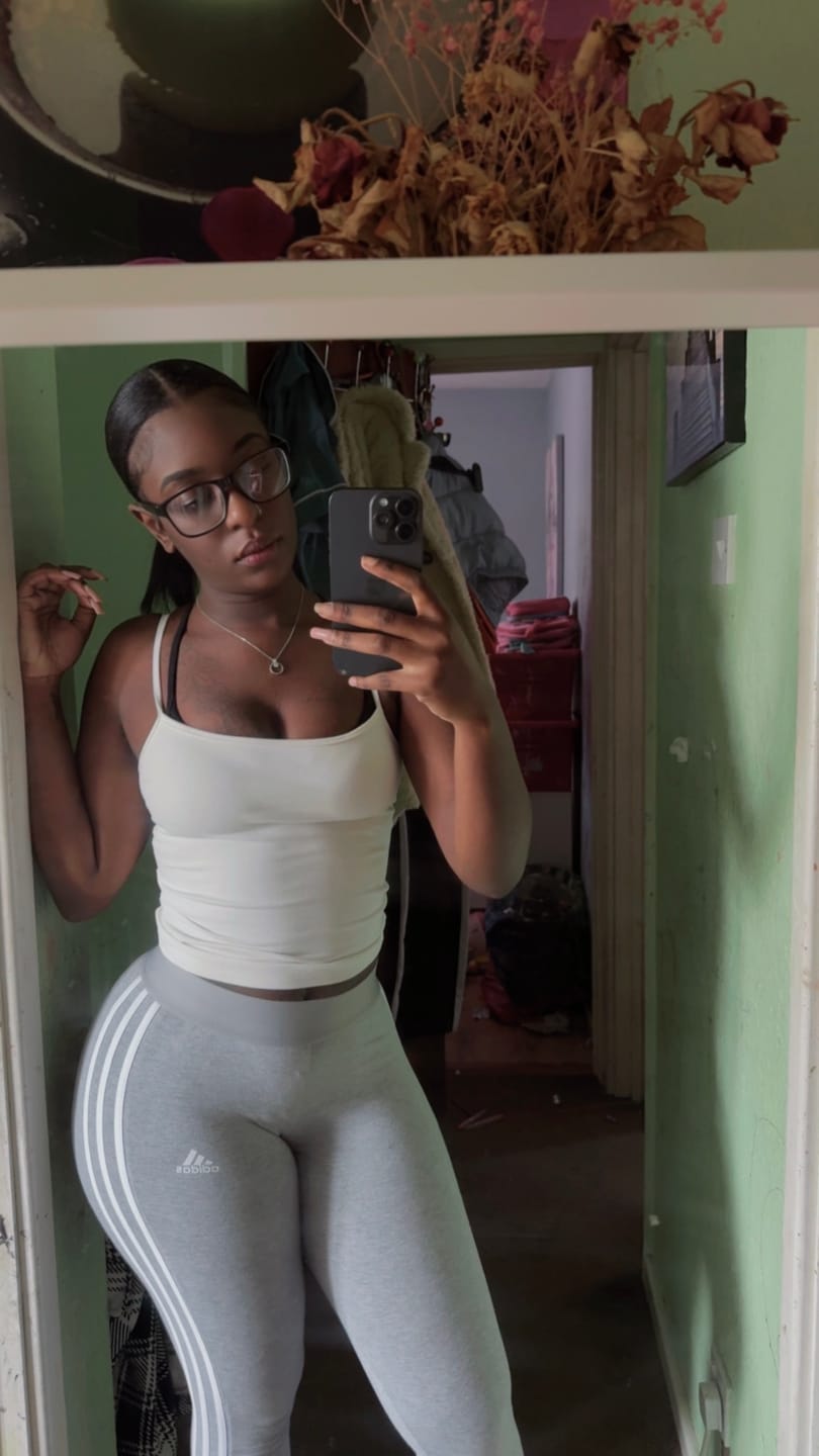 Customer photo review of HOUR GLASS WEIGHTGAIN