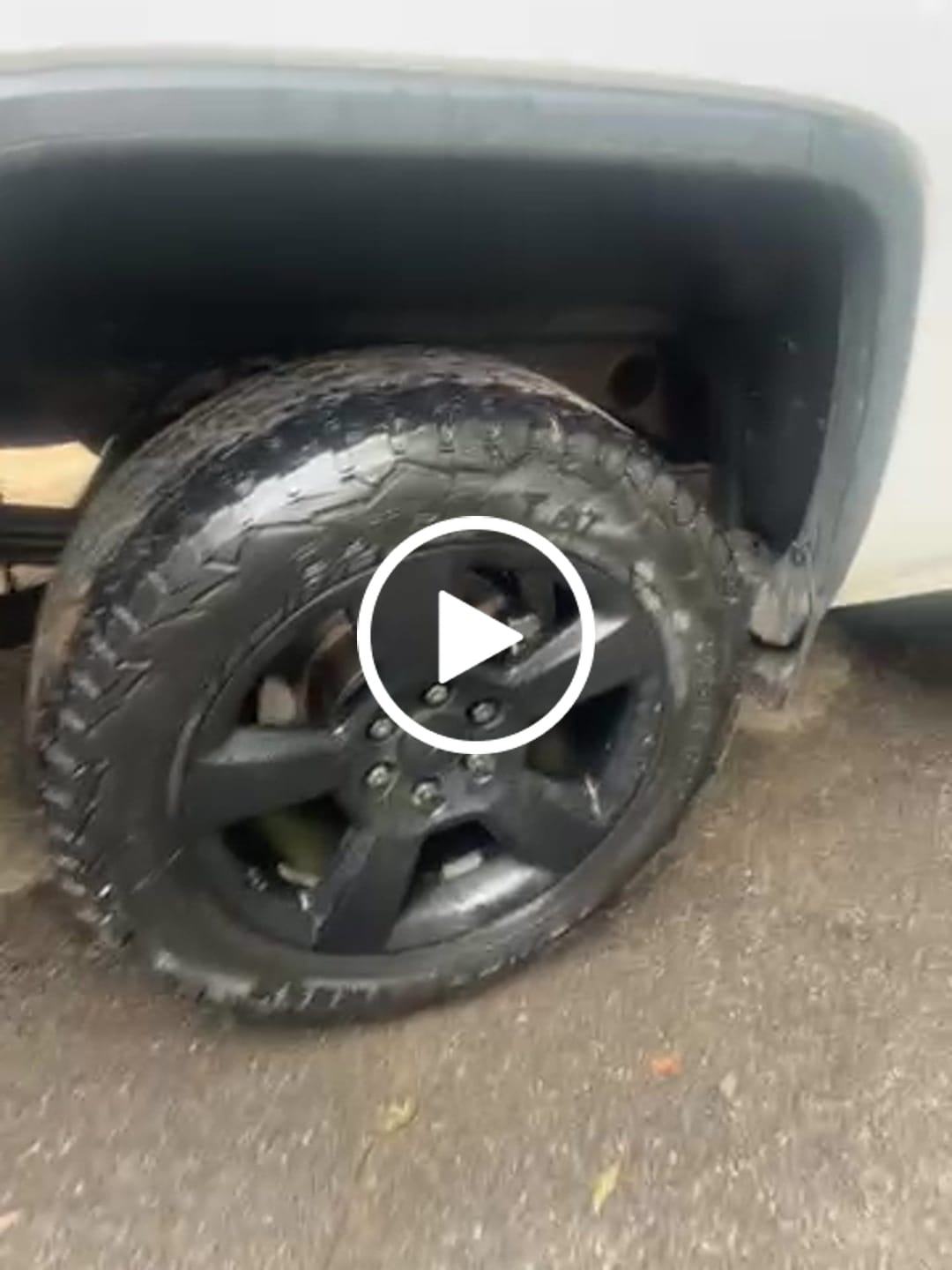 Customer video review of [Arrière] Disque et plaquette de frein pour GMC Chevrolet Sierra 1500 Silverado Tahoe KC8-100713N