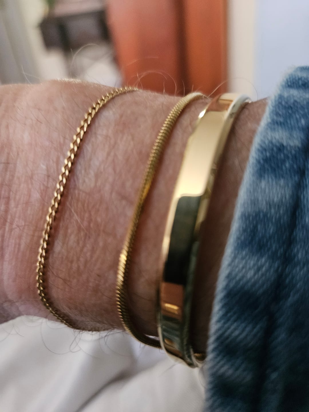 Customer photo review of Minimal Curb Bracelet