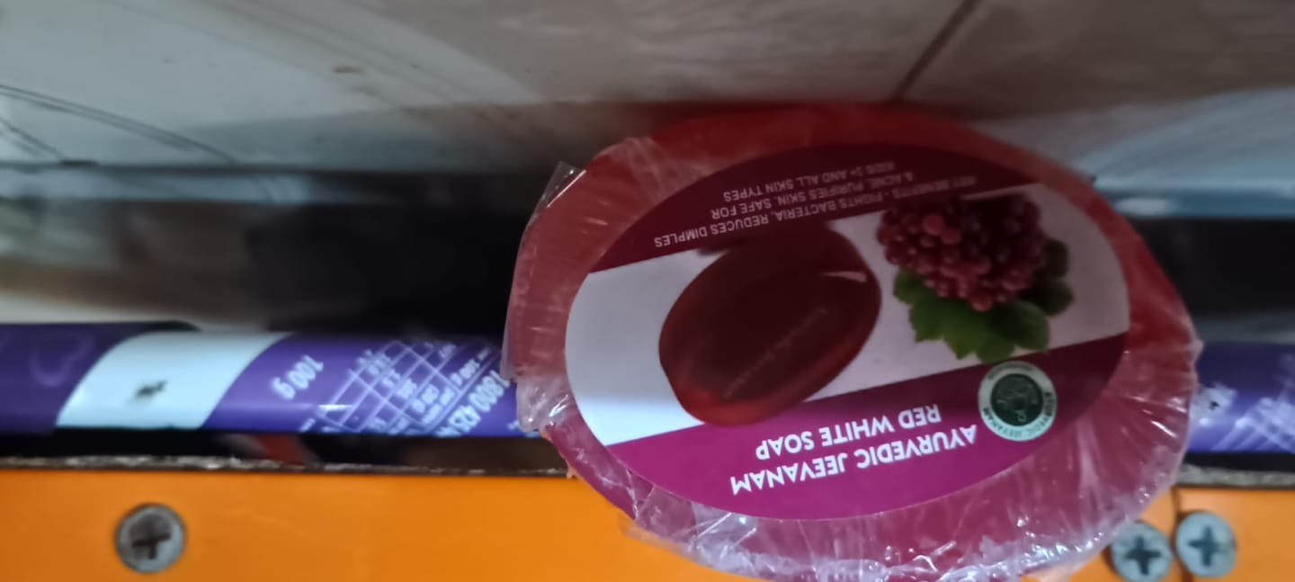 Customer photo review of Ayurvedic Jeevanam Red Wine Moisturising Soap For Face & Body