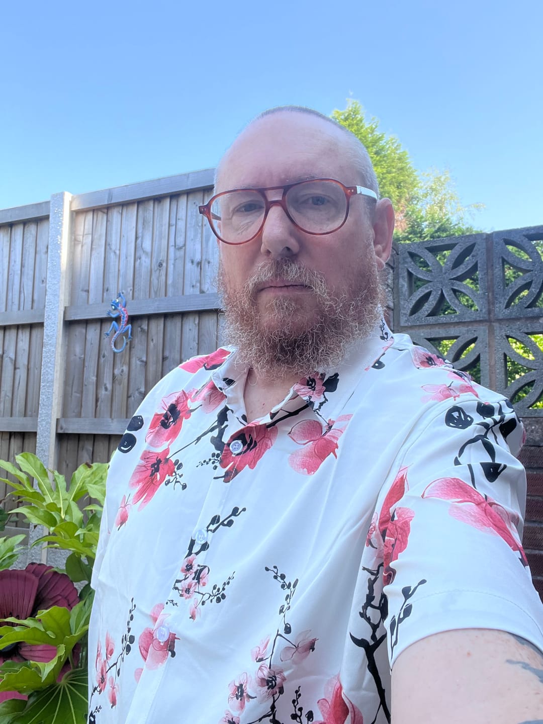 Customer photo review of Men's Casual Pink Floral Print Summer Button Up Flower Short Sleeve Cherry Blossom Shirt