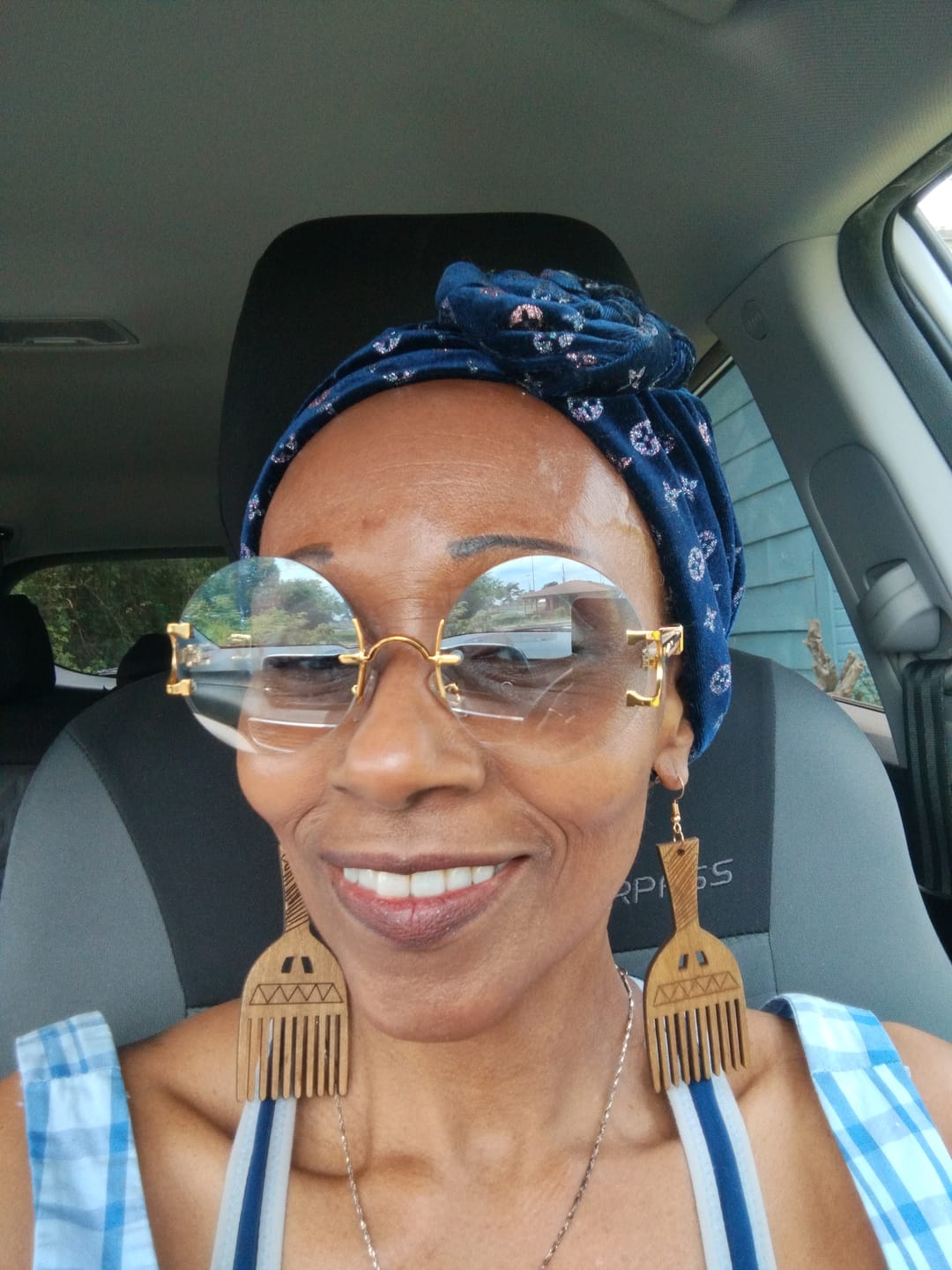 Customer photo review of CANVAS BEAUTY: BODY GLAZE SAFE DEPOSIT BOX