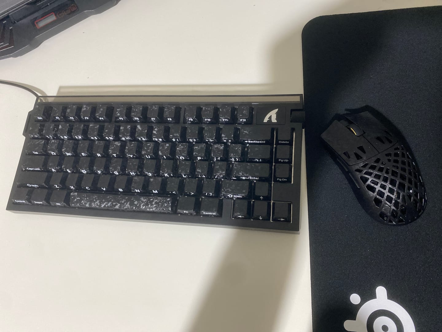 Customer photo review of ATK Blazing Sky Ghost Karbon Fiber Wireless Mouse