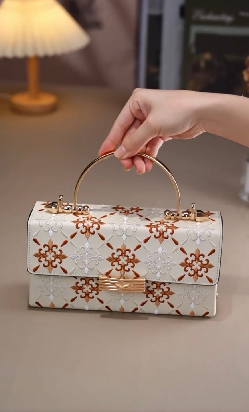 Customer photo review of Tang Red 23 Embroidered Haitang Flower Clutch