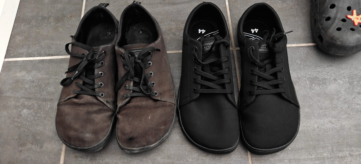 Customer photo review of Vaistoa Rento 2 -paljasjalkatennarit