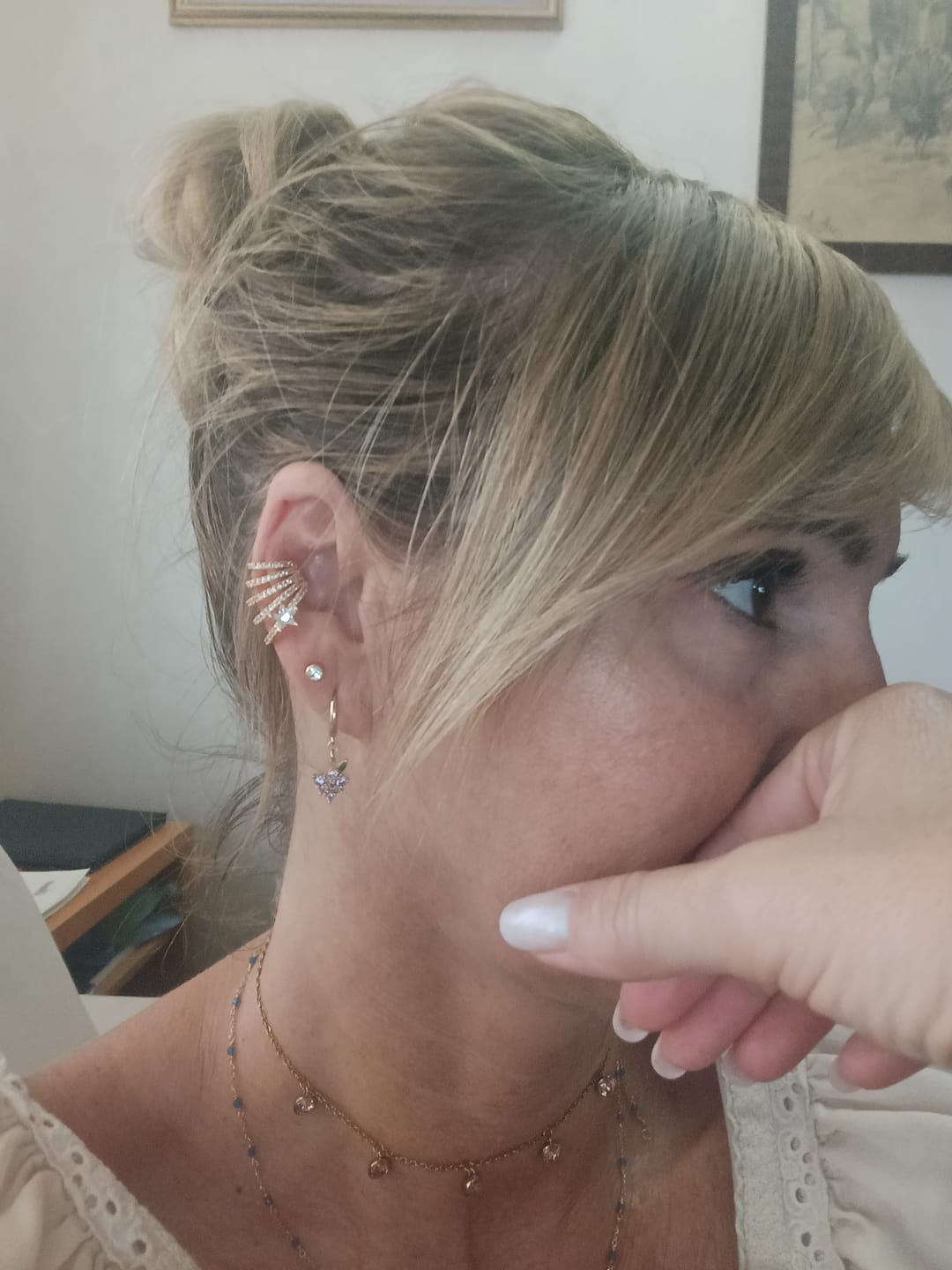 Customer photo review of Orecchino Ear Cuff grande con zirconi