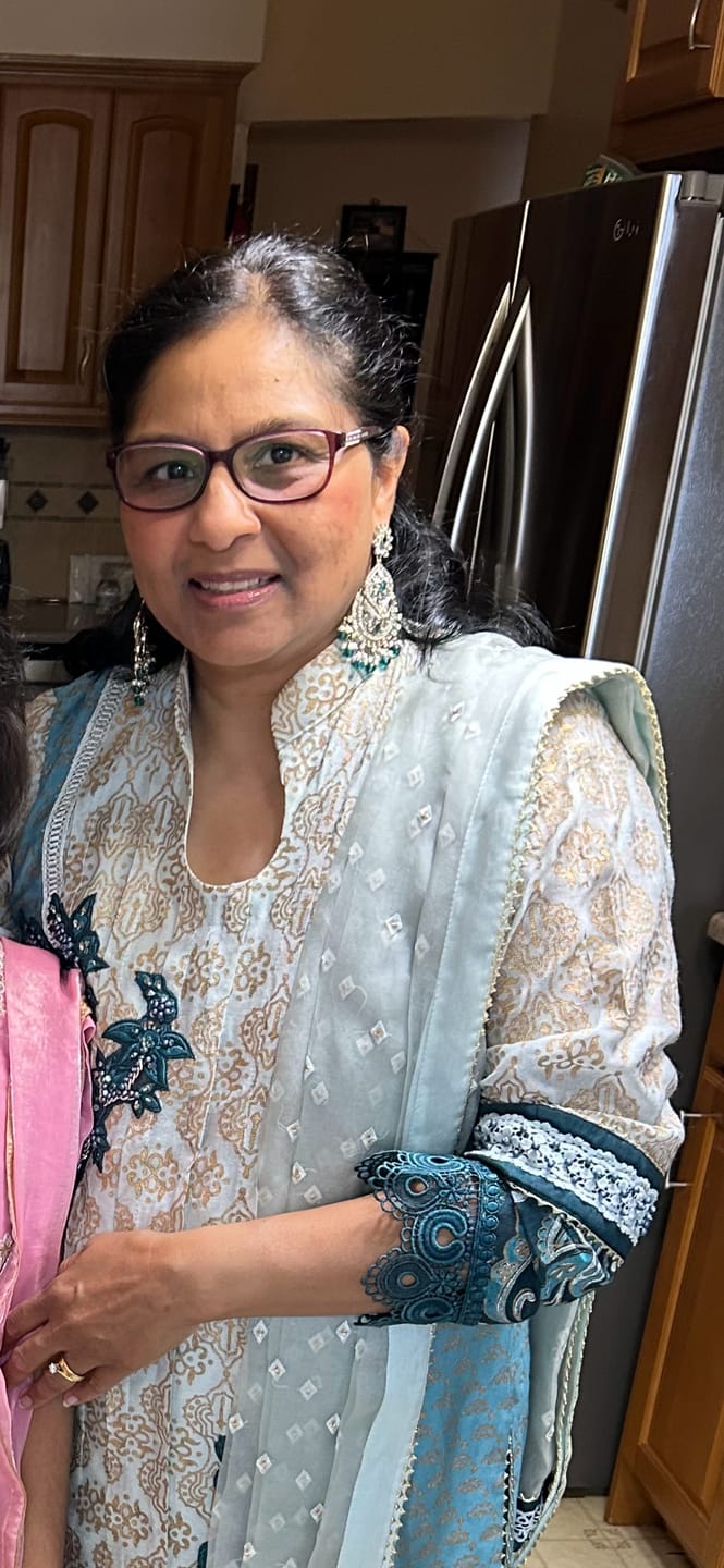 Customer photo review of Madhavi Stone Earring