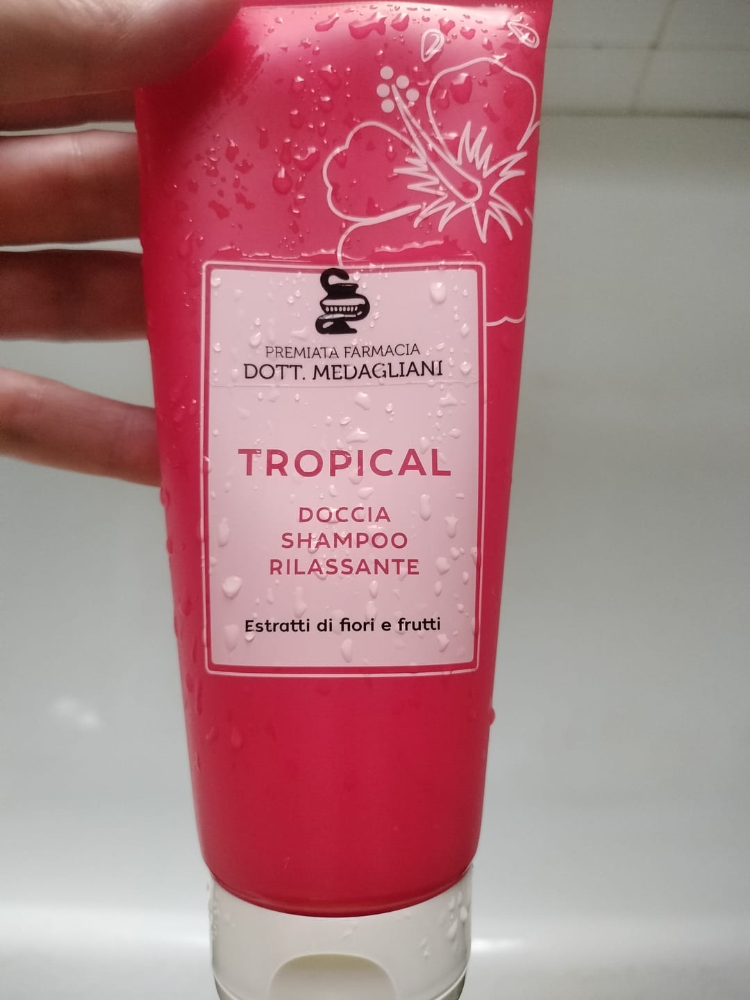 Customer photo review of DOCCIA SHAMPOO TROPICAL