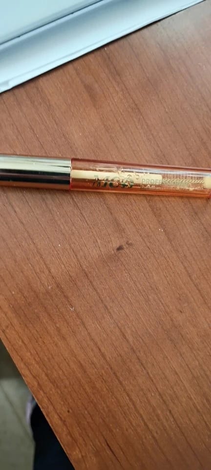 Customer photo review of BROWFI™ - Perfect Eyebrows in 5 seconds