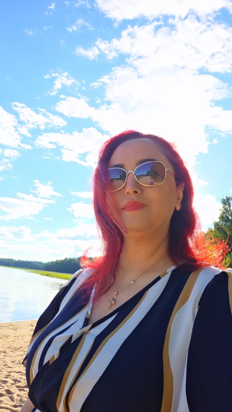 Customer photo review of Revlon Colorsilk hiusväri burgundi 48