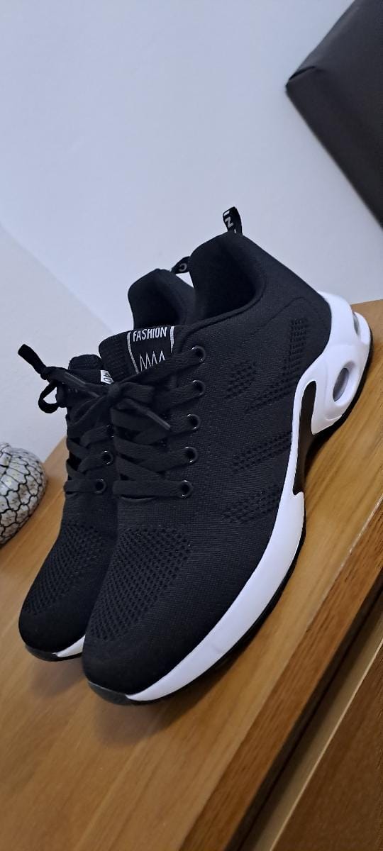 Customer photo review of OrthoCare | Comfortabele Schoenen met Luchtkussenzool