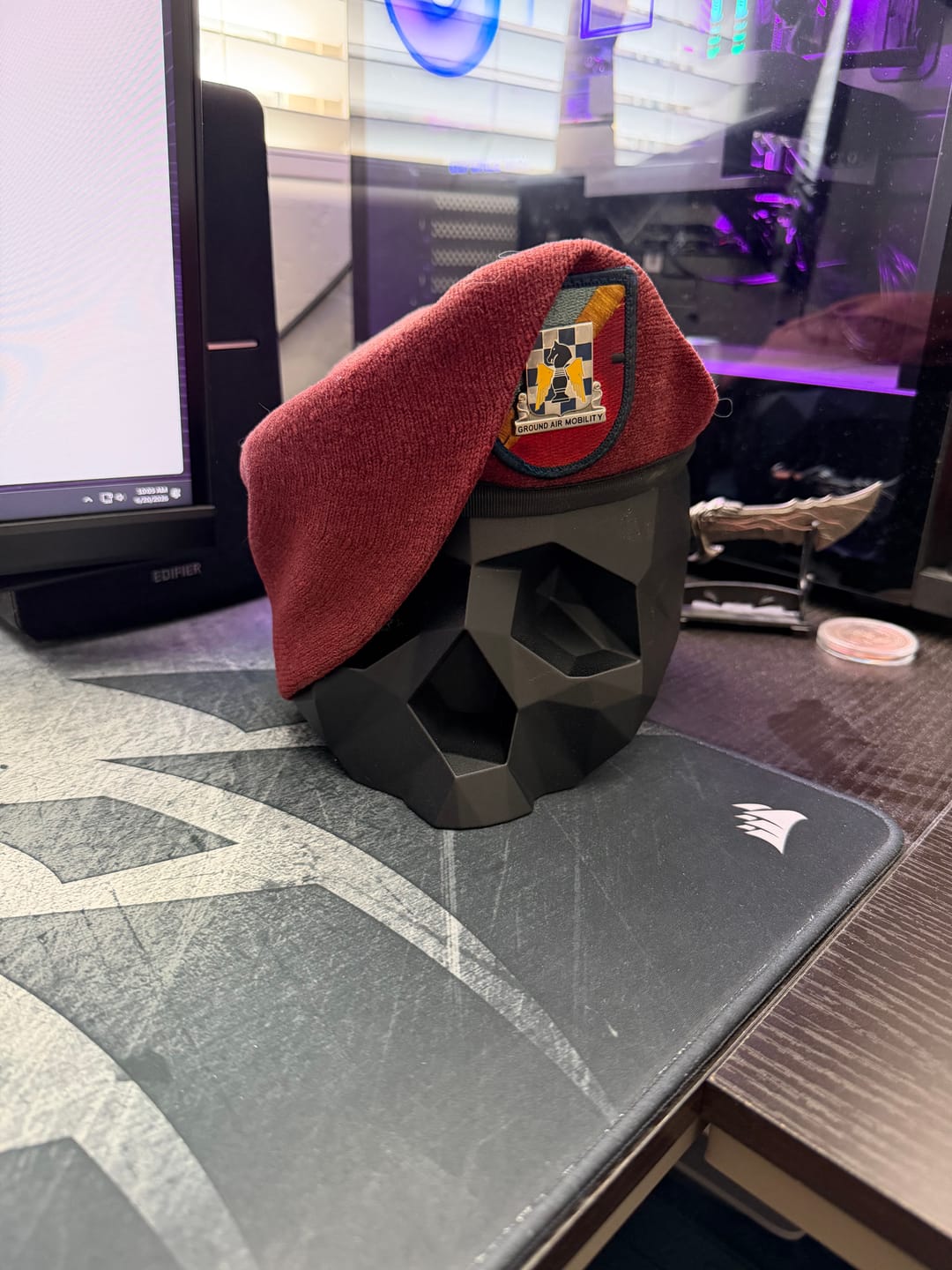 Customer photo review of Black Skull Stand