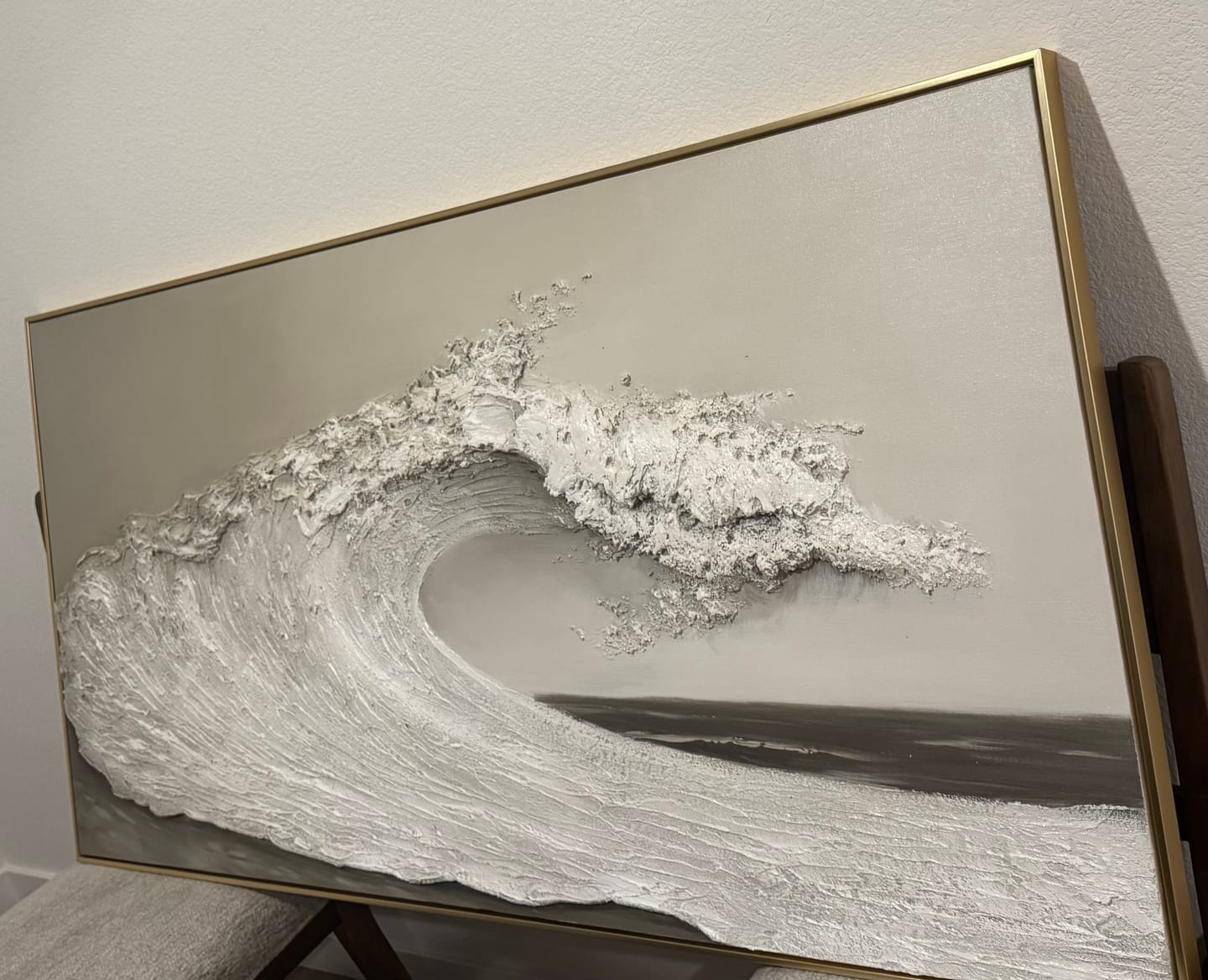 Customer photo review of Textured White Ocean Wave-Minimalist 3D Wave Scroll Abstract Oil Painting Wall Art