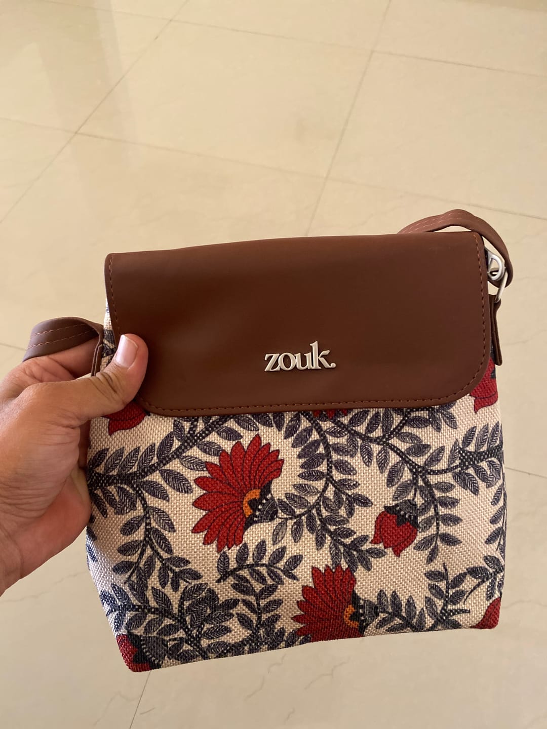 Customer photo review of ZOUK Nawabi Couture Flap Sling Bag X PALMONAS Hearts All Over Bracelet