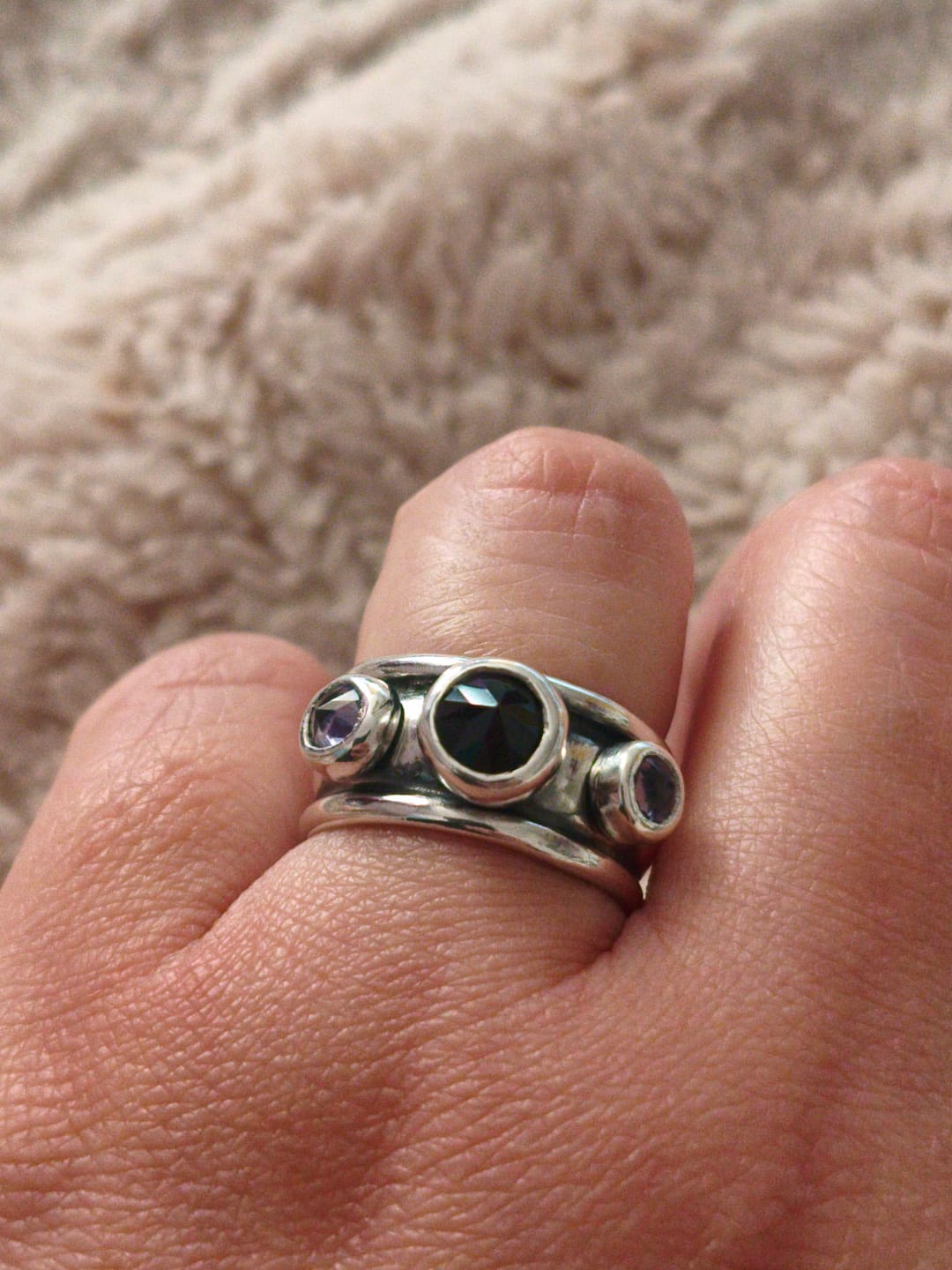 Customer photo review of Anillo Blair