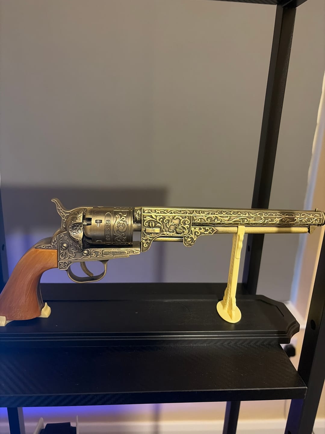 Customer photo review of Red Dead Redemption - Colt Navy (Bronze)
