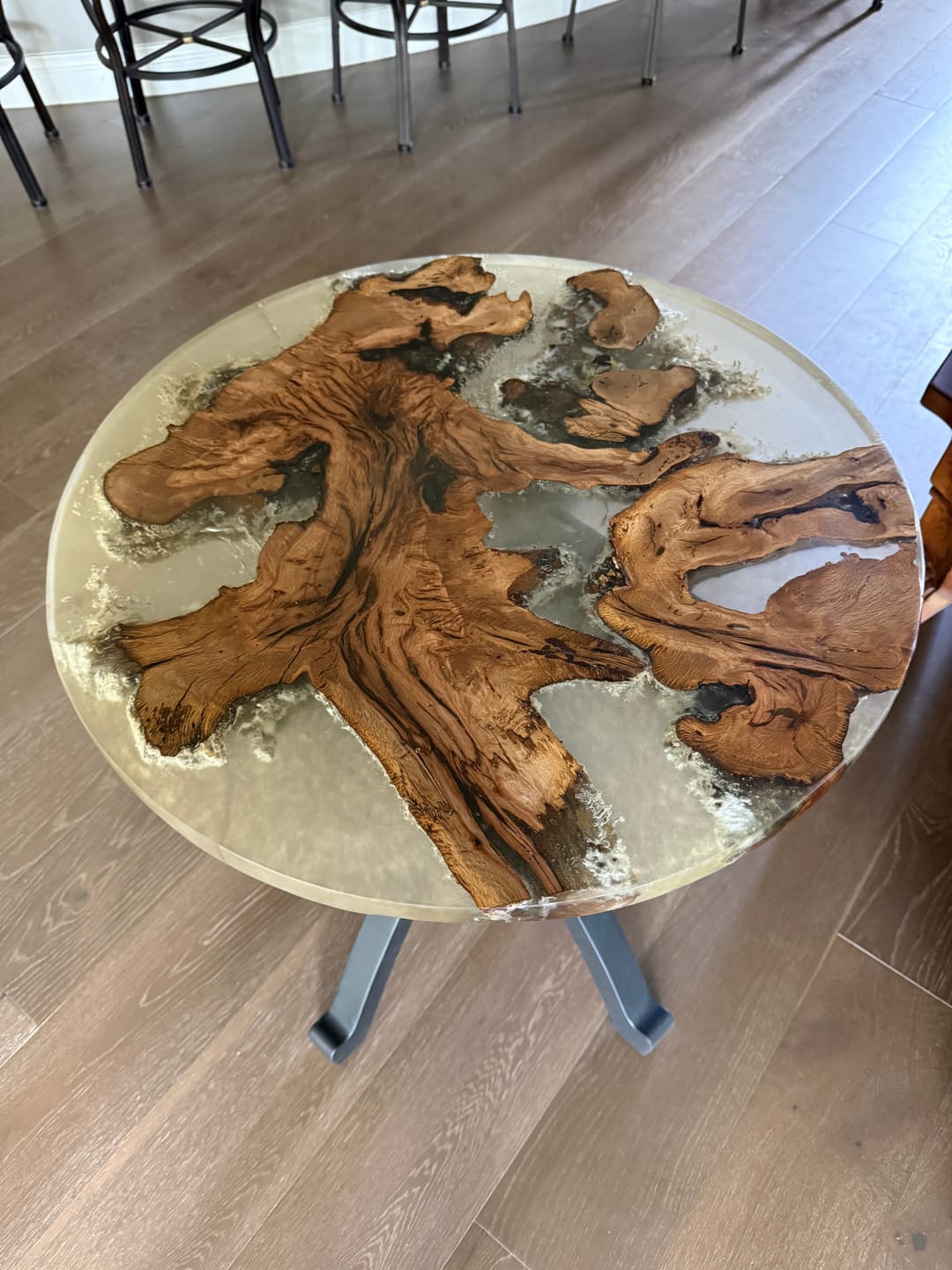Customer photo review of Table Base 213 | 227 | 233 | 245 Wishbone 28" H for Round Dining Tabletop
