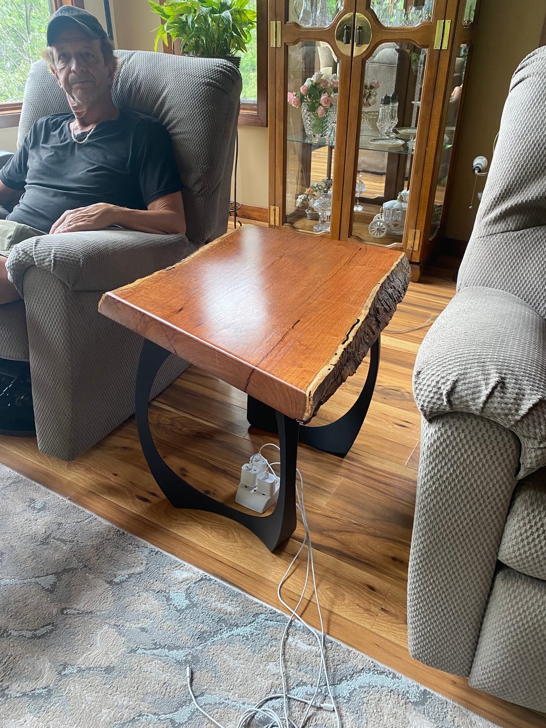Customer photo review of End Table Legs 218 Cleo 20" H Unique Metal Furniture