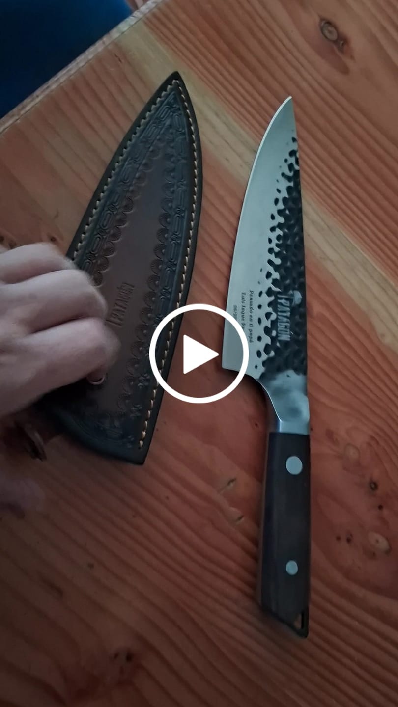 Customer video review of Cuchillo Parrillero inox. 3 capas hoja 20 cm Martillado PATAGÓN - PIÑON