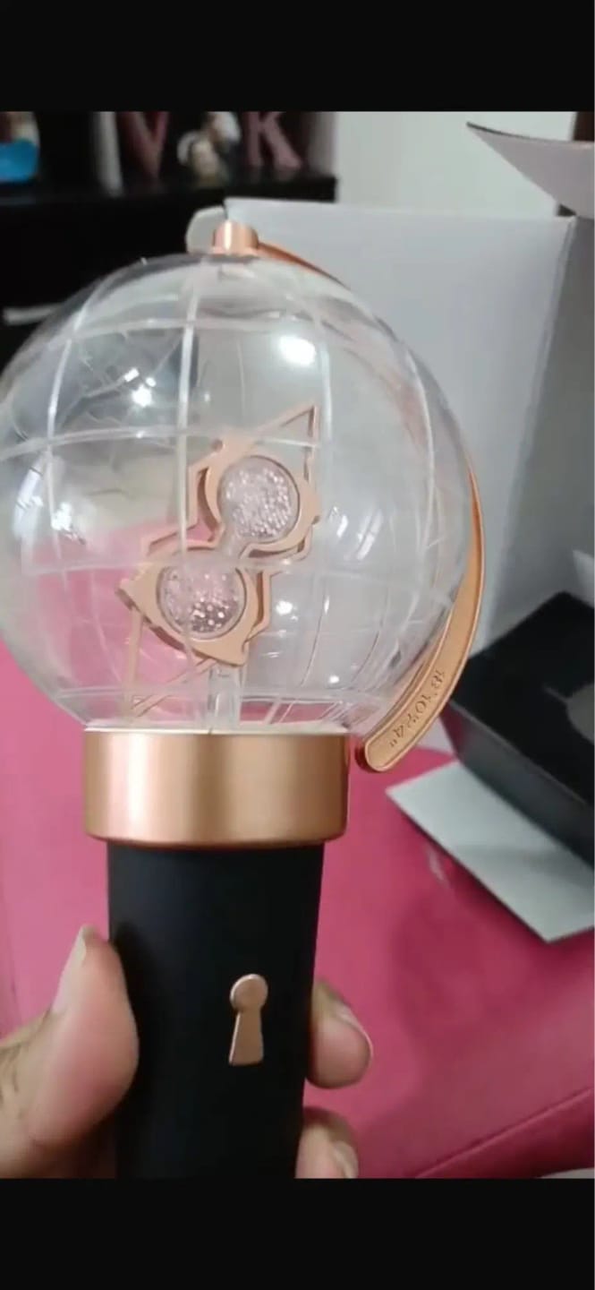 Customer photo review of ATEEZ Lightstick Ver.1