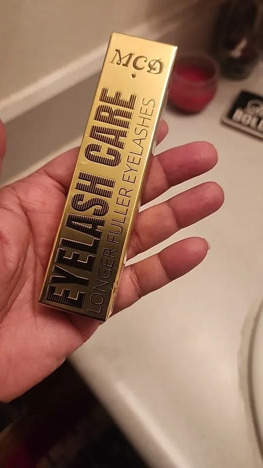 Customer photo review of BROWFI™ - Perfect Eyebrows in 5 seconds