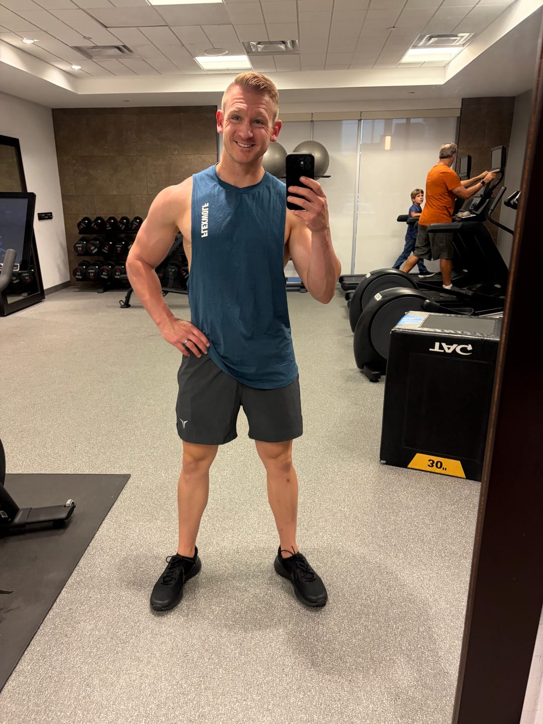 Customer photo review of Flex Arm Tank