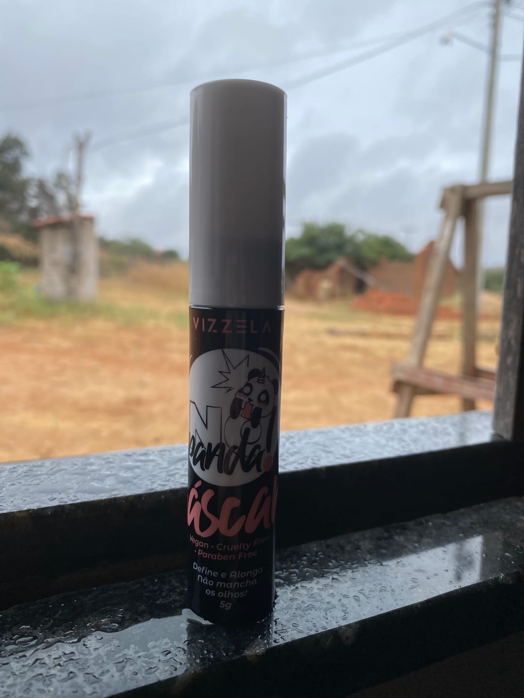 Customer photo review of Máscara Para Cílios No Panda Vizzela - Preta