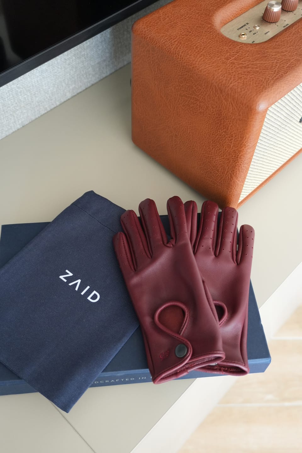 Customer photo review of Kadın Deri Sürücü Eldiveni Bordo