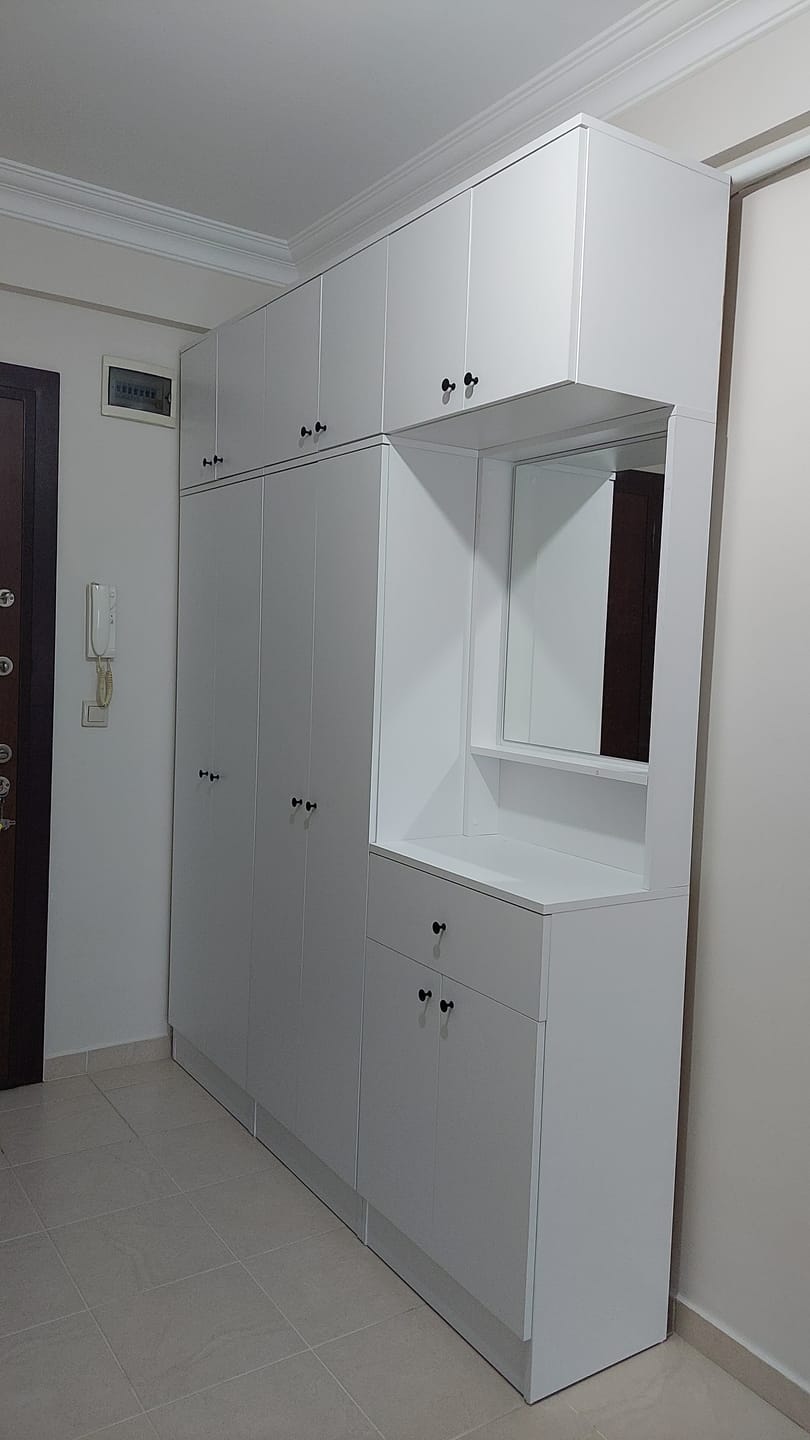 Customer photo review of Rani EA142 Portmanto Çekmeceli Aynalı Askılı Ayakkabılık Vestiyer Beyaz