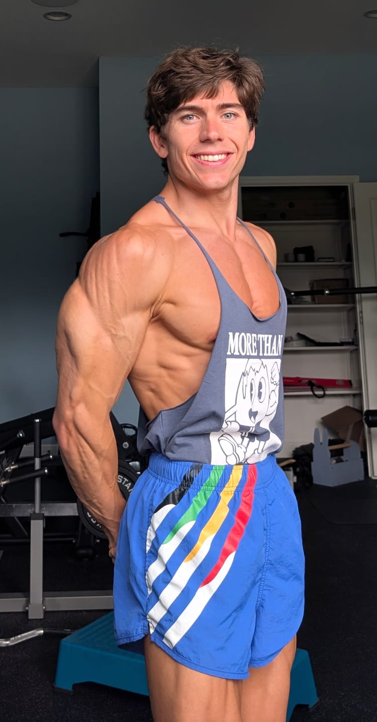Customer photo review of Seamless T-Back Stringer Tank