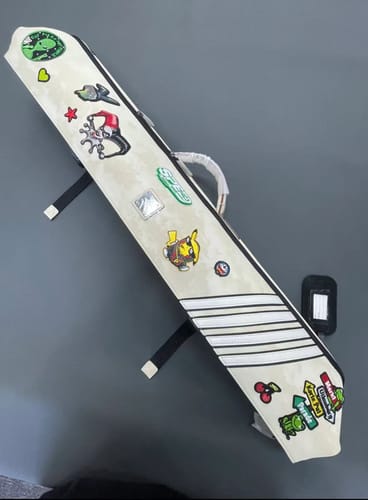 Customer photo review of Lizard Rainbow Series Cue Case 3B4S